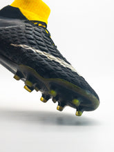 Load image into Gallery viewer, Hypervenom Phantom DF 3 Lock In Let Loose - Used 8.5/10
