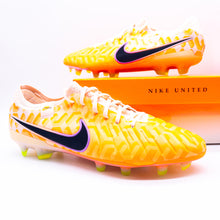 Load image into Gallery viewer, Tiempo X Nike United
