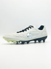 Load image into Gallery viewer, Nike Tiempo XX Special Edition Pearl Pack
