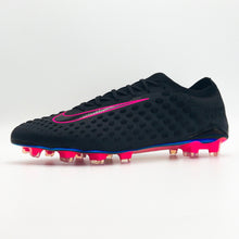 Load image into Gallery viewer, Nike Phantom Venom Ultra Limited Edition Pink SE
