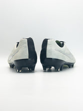 Load image into Gallery viewer, Nike Tiempo XX Special Edition Pearl Pack
