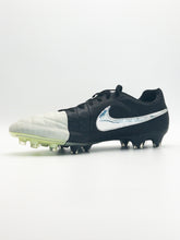 Load image into Gallery viewer, Nike Tiempo XX Special Edition Pearl Pack
