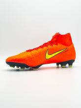 Load image into Gallery viewer, Nike Mercurial Superfly Nike ID Heritage Pack Used - 9.5/10
