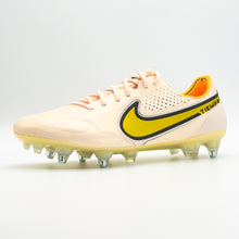 Load image into Gallery viewer, Nike Tiempo Legend 9 Elite SG Lucent Pack
